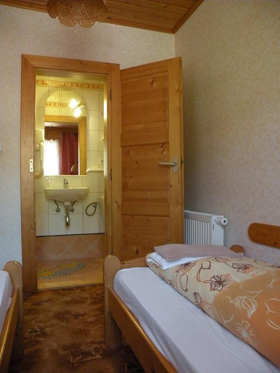 Hotel Lesni Dum Janské Lázně Chambre photo