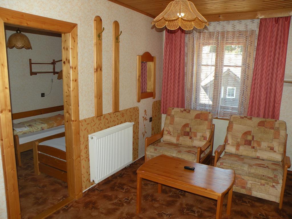 Hotel Lesni Dum Janské Lázně Chambre photo